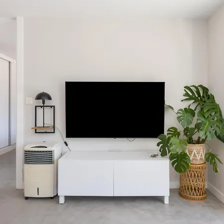 Lm House